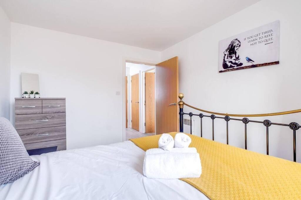 Wanderlust Netflix Free Wi-fi Apartment Birmingham