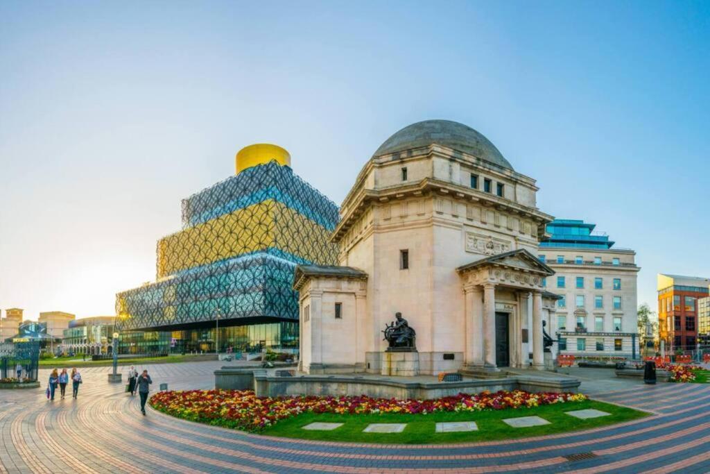 Wanderlust Netflix Free Wi-fi Apartment Birmingham