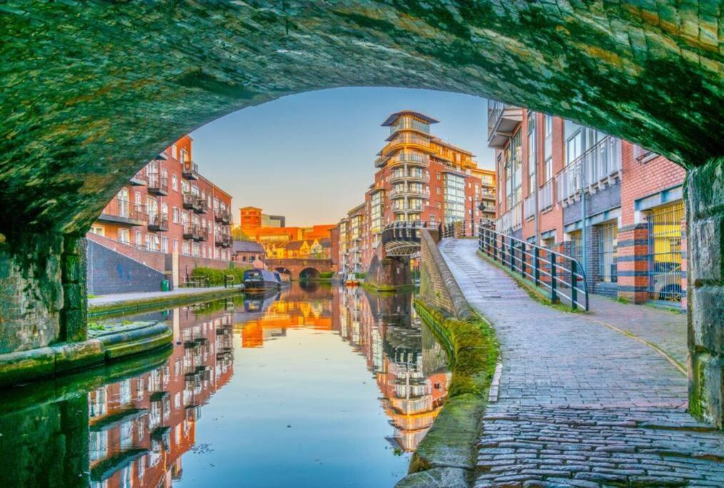 Wanderlust Netflix Free Wi-fi Birmingham